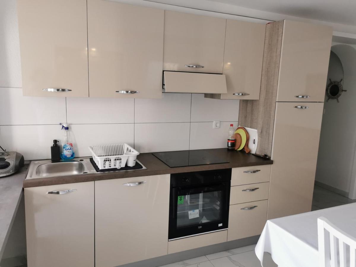 Apartma Kantina Ancarano Esterno foto