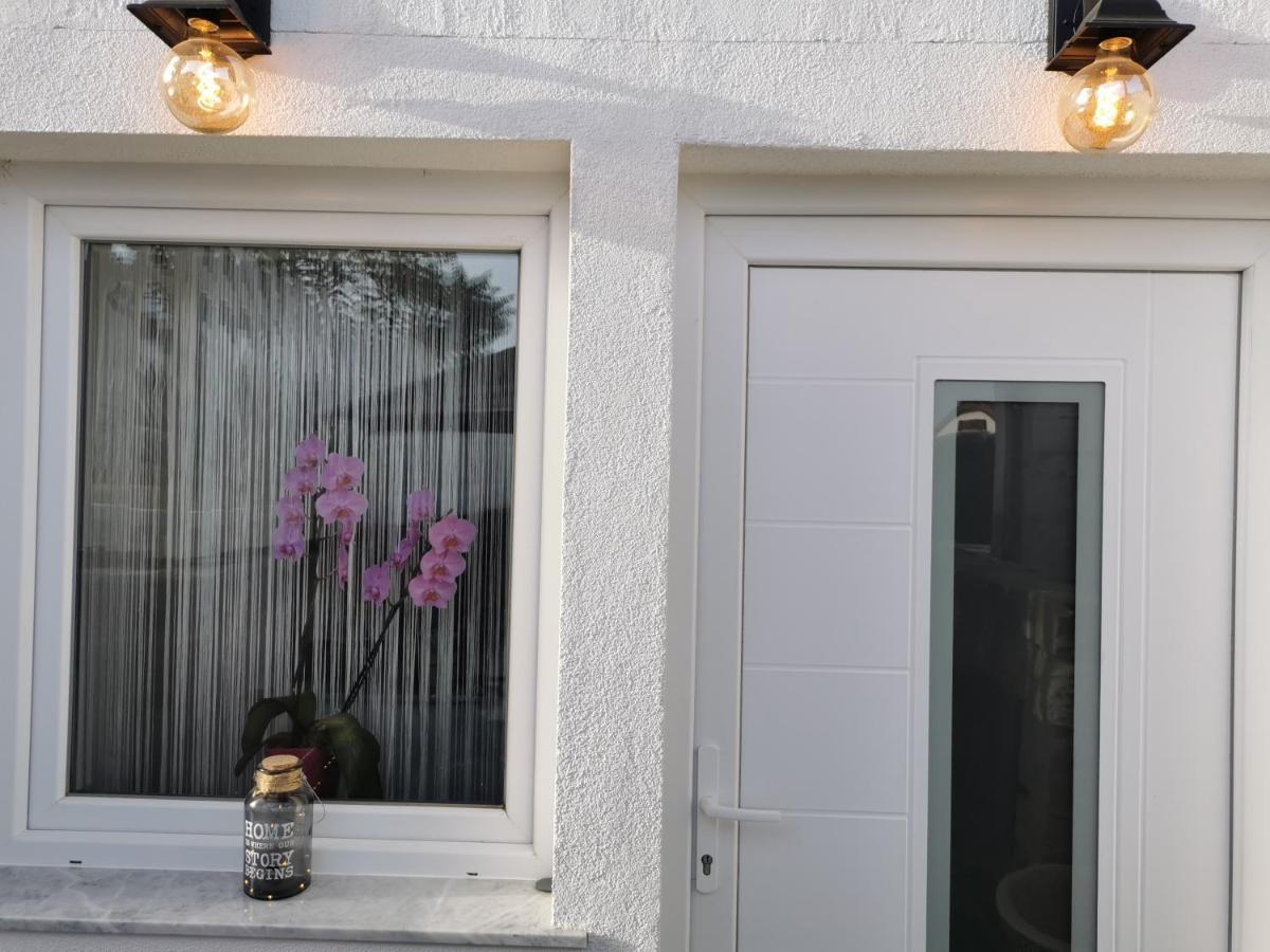 Apartma Kantina Ancarano Esterno foto