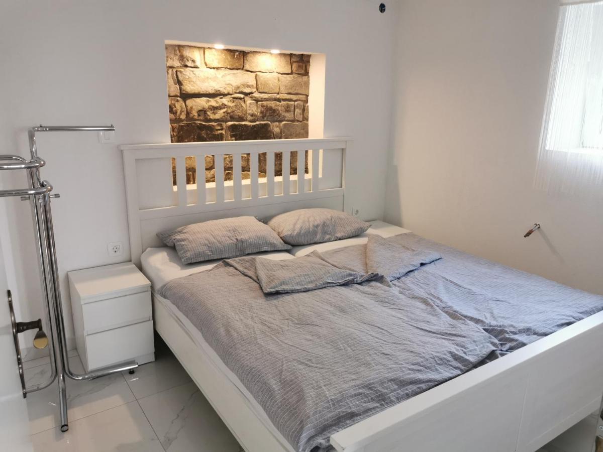 Apartma Kantina Ancarano Esterno foto
