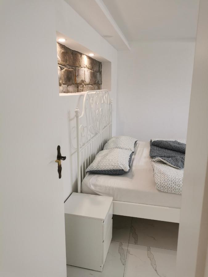 Apartma Kantina Ancarano Esterno foto